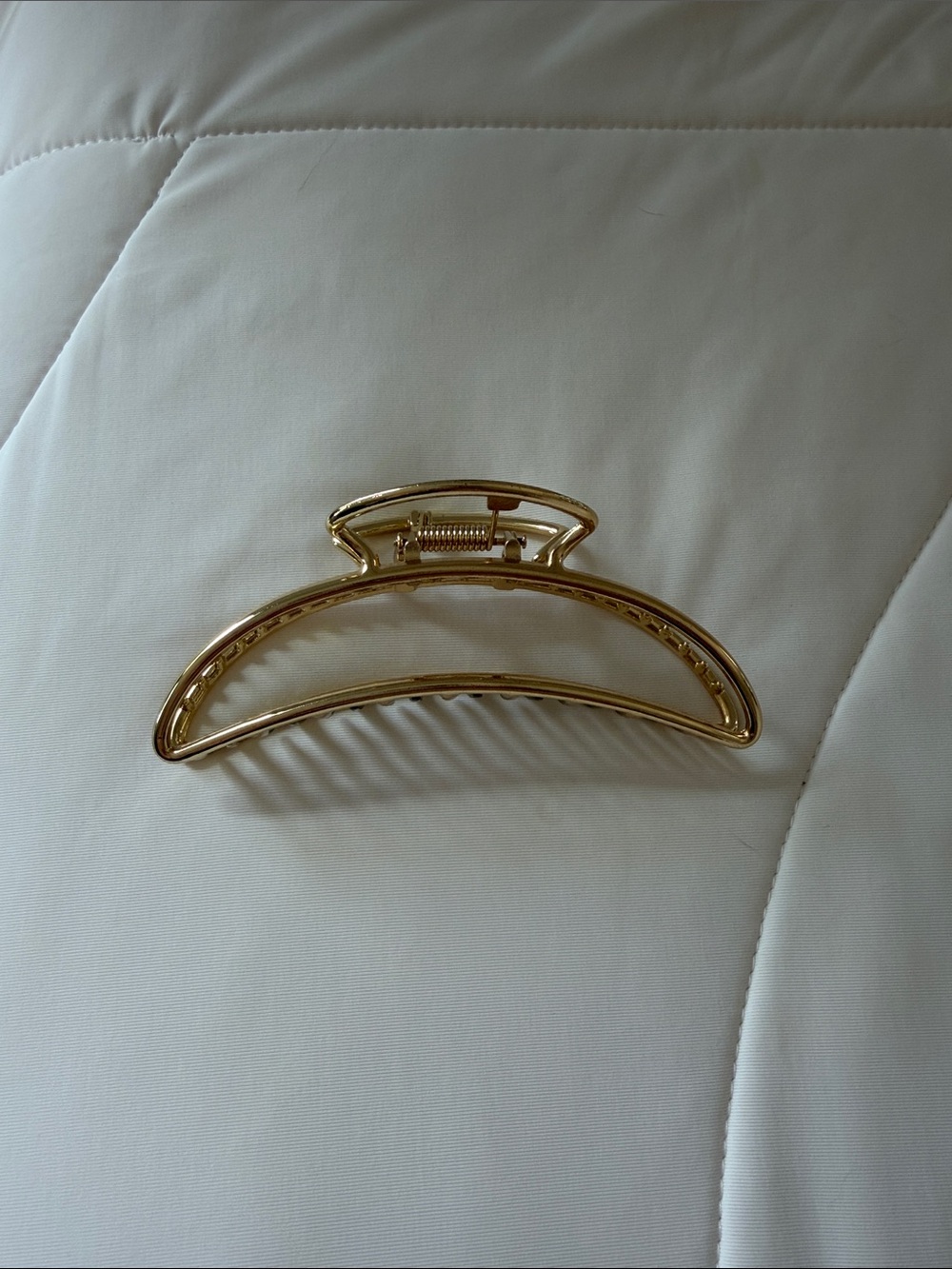 Lulu's Gold Metal Half-Moon Hair Claw Clip